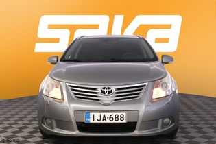 Toyota Avensis vaihtoauto