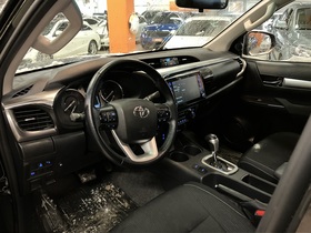 Toyota Hilux vaihtoauto