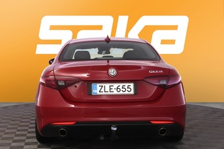 Alfa Romeo Giulia vaihtoauto