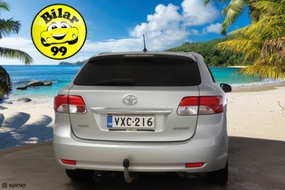 Toyota Avensis vaihtoauto