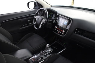 Mitsubishi Outlander PHEV vaihtoauto