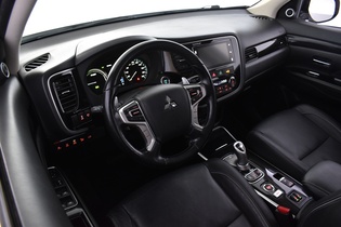Mitsubishi Outlander PHEV vaihtoauto