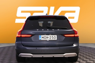 Volvo V90 Cross Country vaihtoauto