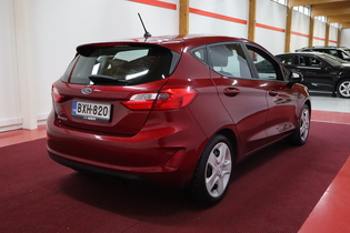 Ford Fiesta vaihtoauto