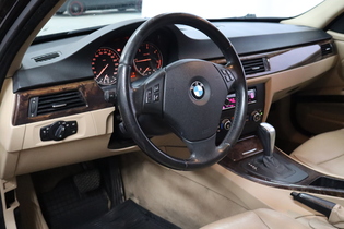 BMW 320 vaihtoauto