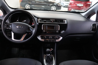 Kia Rio vaihtoauto