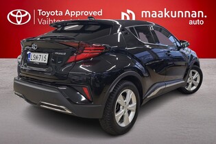 Toyota C-HR vaihtoauto