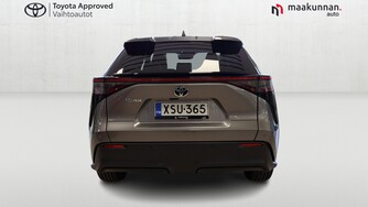 Toyota bZ4X vaihtoauto