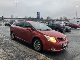 Toyota Avensis vaihtoauto