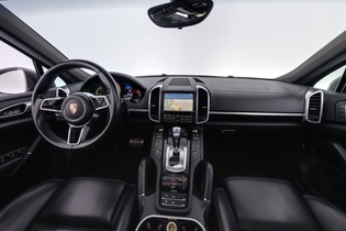 Porsche Cayenne vaihtoauto