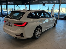 BMW 320 vaihtoauto
