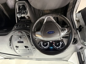 Ford Transit Courier vaihtoauto