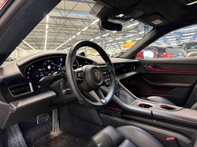 Porsche Taycan vaihtoauto