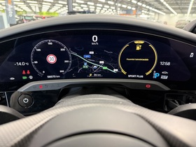 Porsche Taycan vaihtoauto