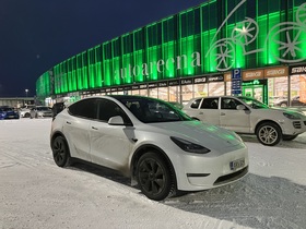 Tesla Model Y vaihtoauto