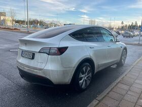 Tesla Model Y vaihtoauto