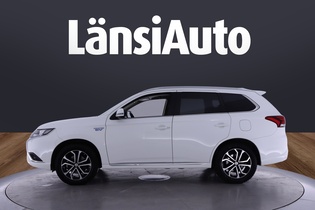 Mitsubishi Outlander PHEV vaihtoauto