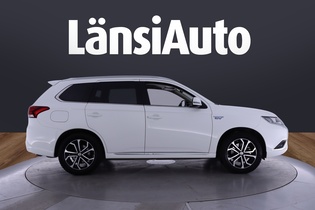 Mitsubishi Outlander PHEV vaihtoauto
