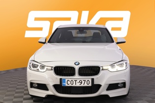 BMW 330 vaihtoauto