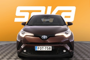 Toyota C-HR vaihtoauto