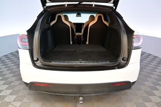 Tesla Model X vaihtoauto