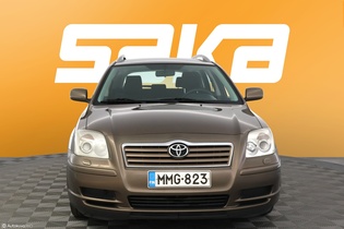 Toyota Avensis vaihtoauto