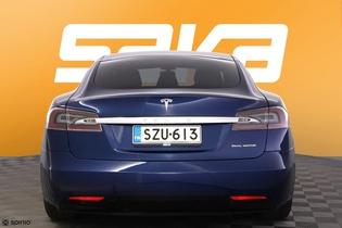 Tesla Model S vaihtoauto