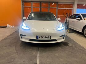 Tesla Model 3 vaihtoauto