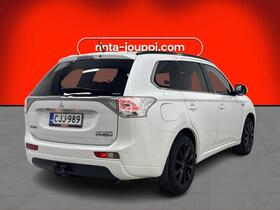 Mitsubishi Outlander PHEV vaihtoauto