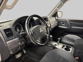Mitsubishi Pajero vaihtoauto