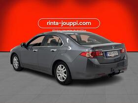 Honda Accord vaihtoauto