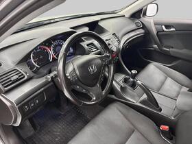 Honda Accord vaihtoauto