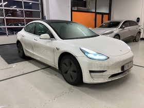 Tesla Model 3 vaihtoauto
