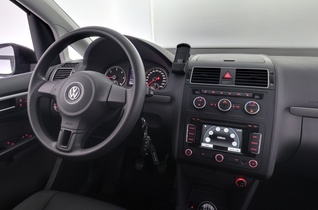 Volkswagen Touran vaihtoauto
