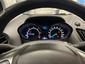 Ford Transit Courier vaihtoauto