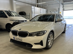 BMW 330 vaihtoauto