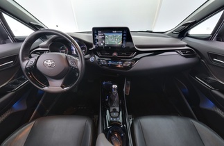 Toyota C-HR vaihtoauto