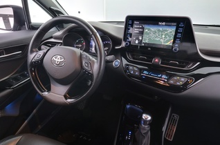 Toyota C-HR vaihtoauto