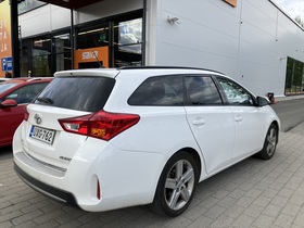 Toyota Auris vaihtoauto