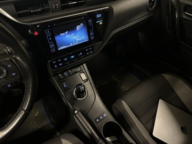 Toyota Auris vaihtoauto