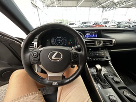 Lexus IS vaihtoauto