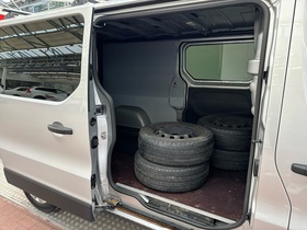 Opel Vivaro vaihtoauto