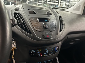 Ford Transit Courier vaihtoauto