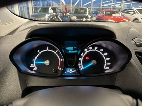 Ford Transit Courier vaihtoauto