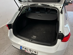 SEAT Leon Sportstourer vaihtoauto