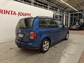 Volkswagen Touran vaihtoauto