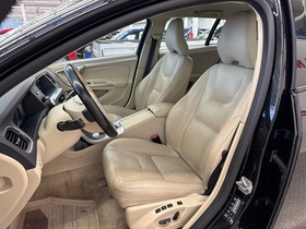 Volvo V60 Cross Country vaihtoauto