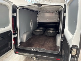 Nissan Primastar vaihtoauto