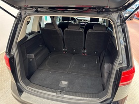 Volkswagen Touran vaihtoauto