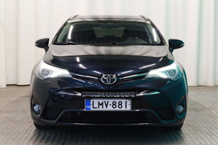 Toyota Avensis vaihtoauto